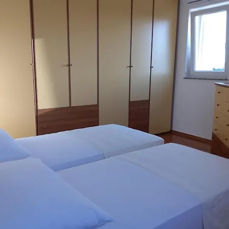 Rea Apartment *