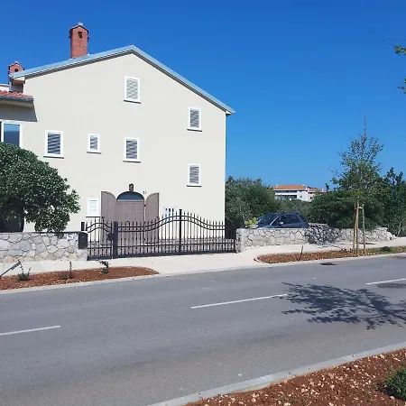 Rea Cres