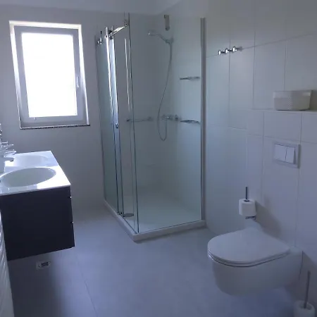 Rea Apartment *